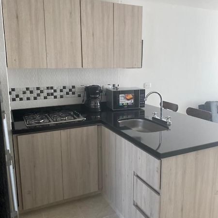 Apartaestudio Amoblado Con Excelente Ubicacion Apartment Pereira Exterior foto